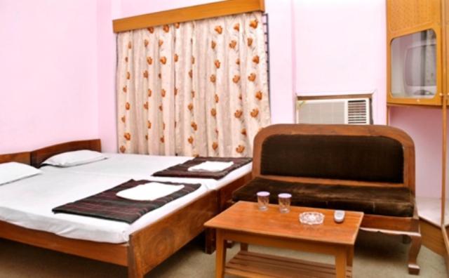 Yashoda International Hotel Deoghar Room photo